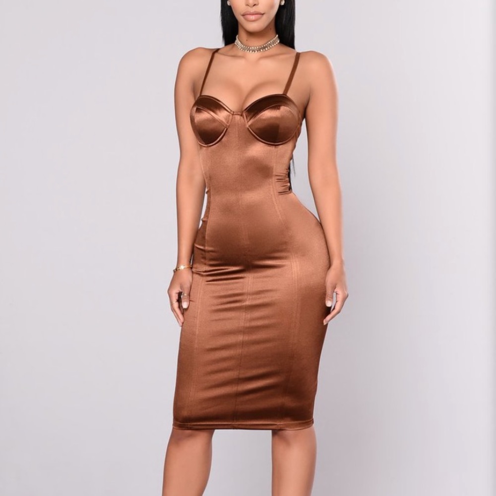 🍫Fashion Nova (Stupid in love) chocolate Dress